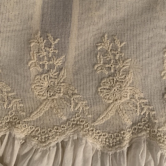 H&M blouse, limited L.O.G.G collection. Size US14-16. Great for mama to be. - Picture 4 of 7